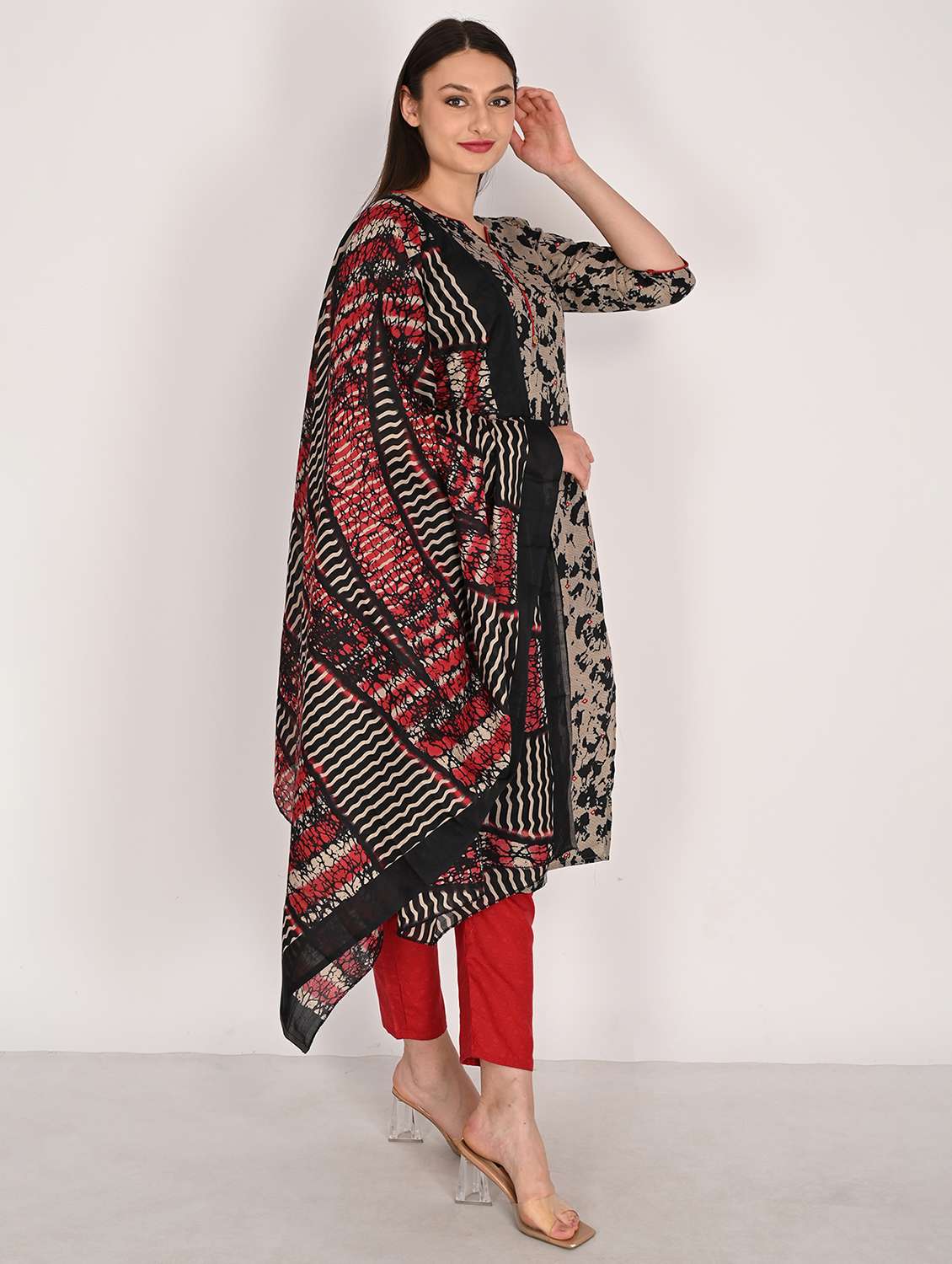 women three quarter sleeve kurta pant with dupatta set - 21930375 - Standard Image - 1