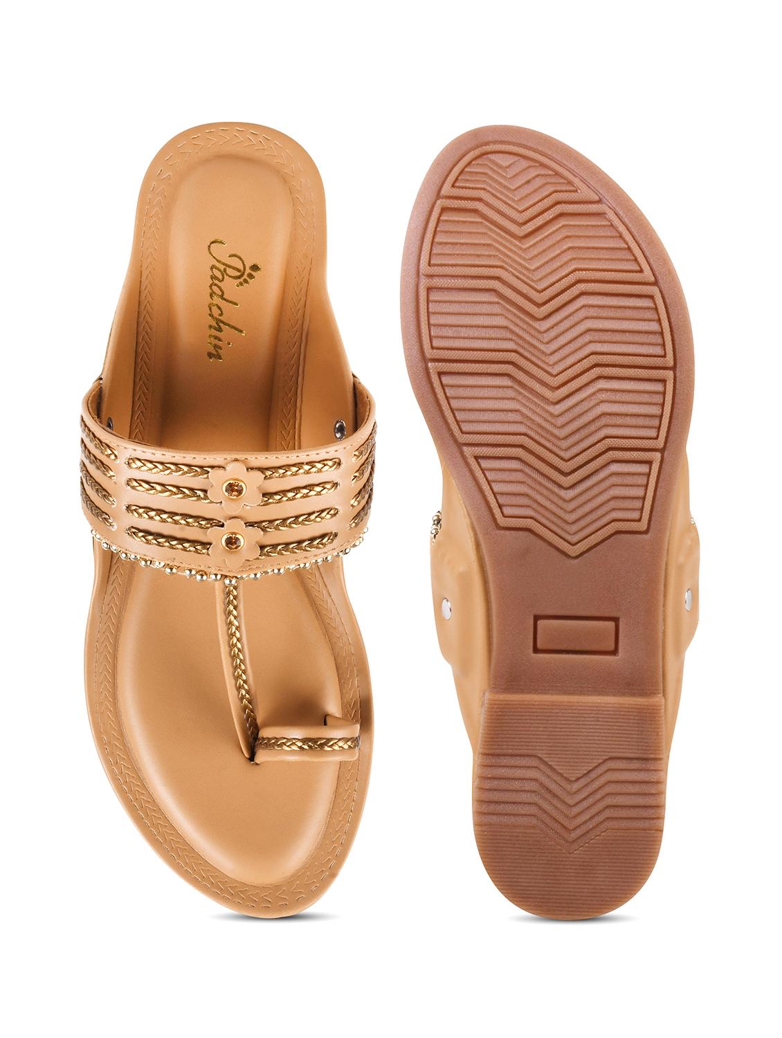 beige pu one toe kolhapuris - 21930389 - Standard Image - 4