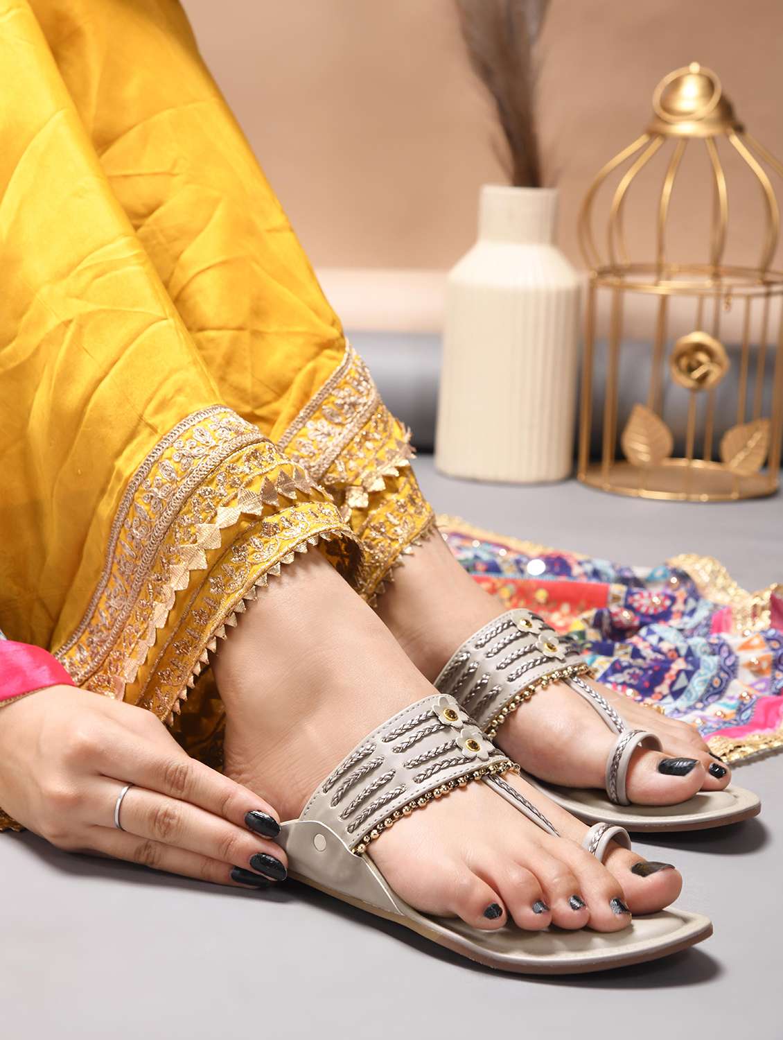 grey pu one toe kolhapuris