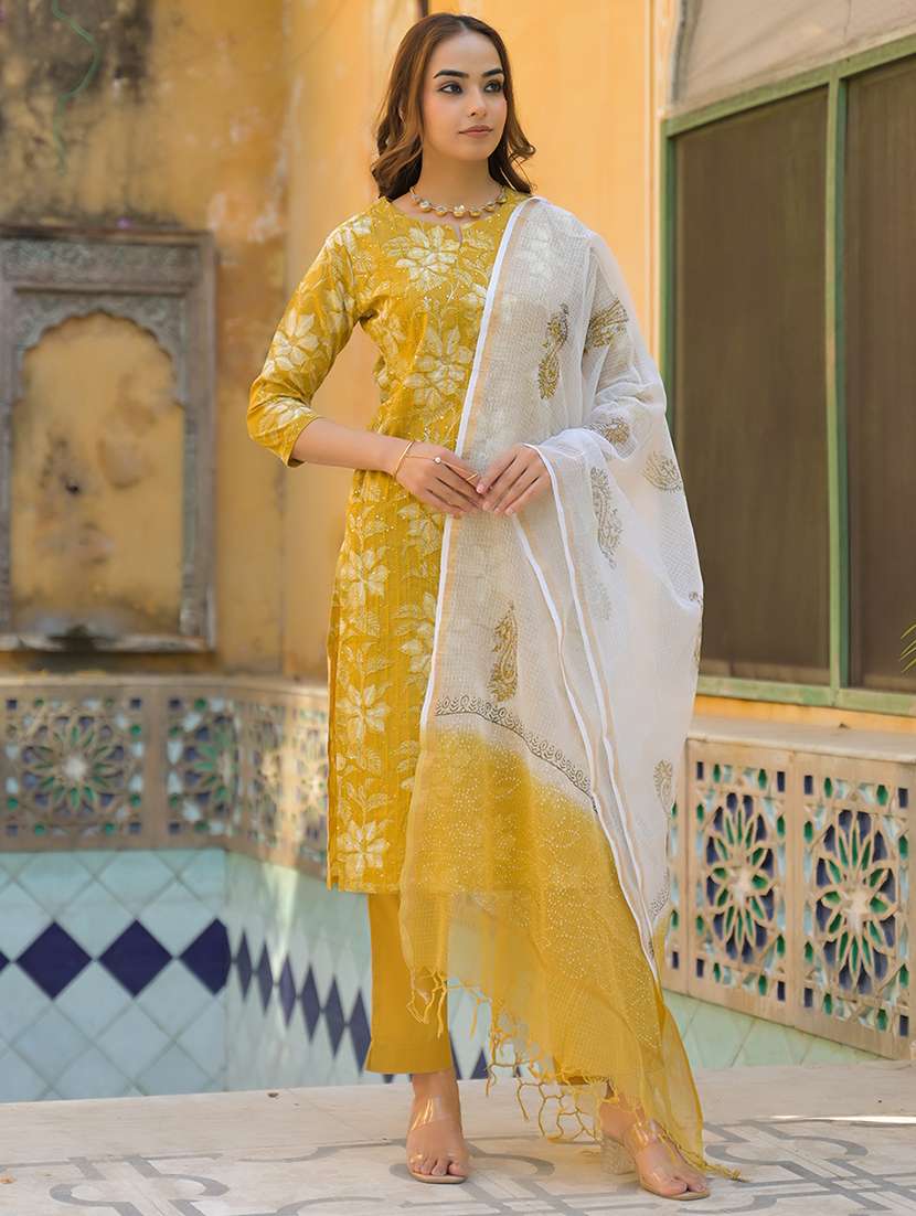 women three quarter sleeve kurta pant with dupatta set - 21931187 -  Standard Image - 1