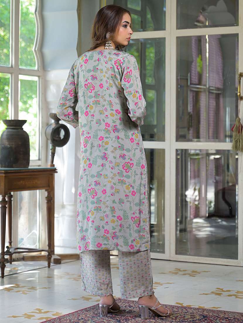 women three quarter sleeve kurta pant with dupatta set - 21931201 -  Standard Image - 4