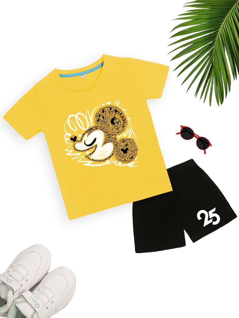 boys printed t-shirt & shorts casual wear set