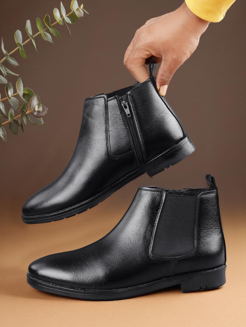 men solid slip on boot - 21931625 - Zoom Image - 0