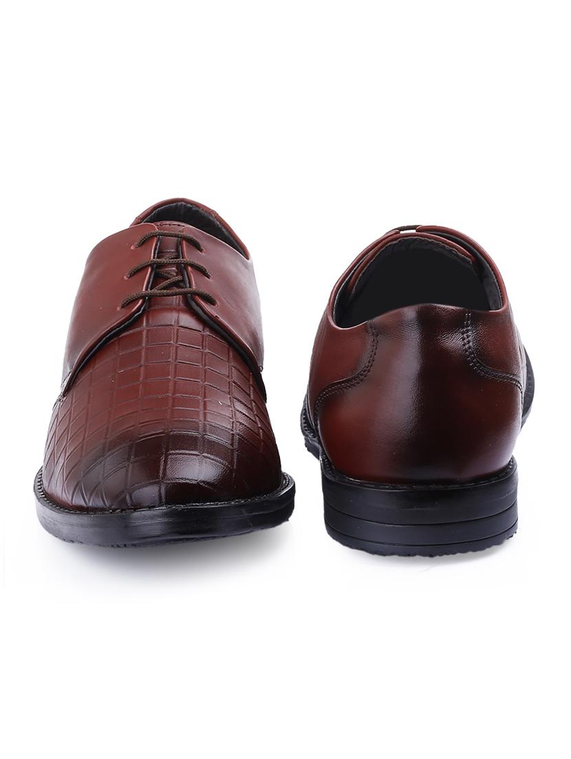 men brown lace-up derby - 21931663 - Standard Image - 4