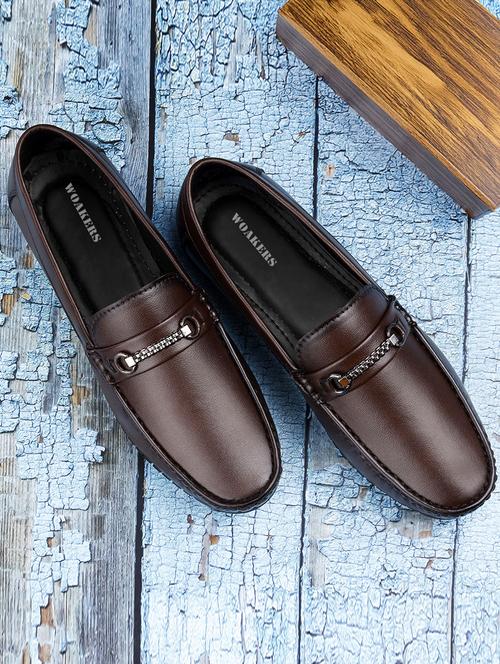 men slip on horsebit loafer - 21931710 -  Standard Image - 0