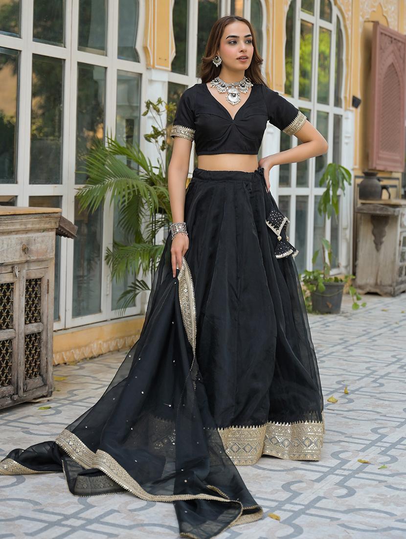 women black flared stitched lehenga - 21931949 - Standard Image - 4