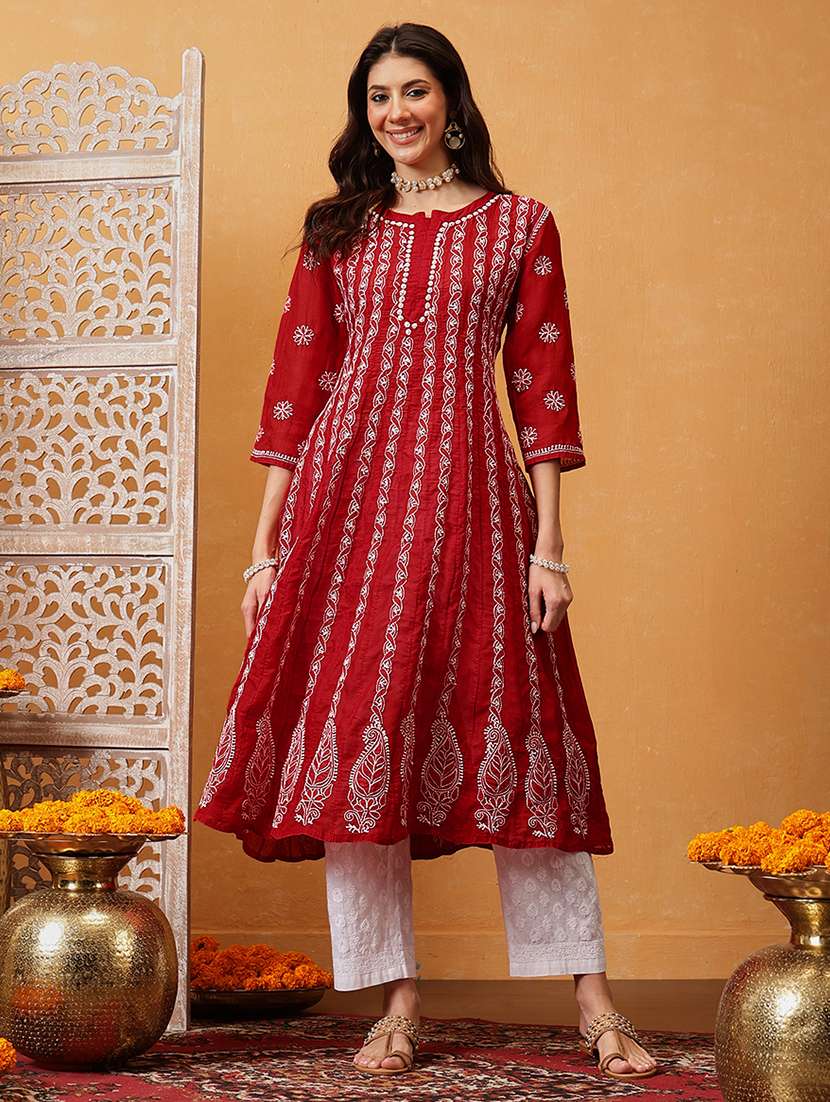 women chikankari three quarter sleeve anarkali kurta - 21932027 -  Standard Image - 1