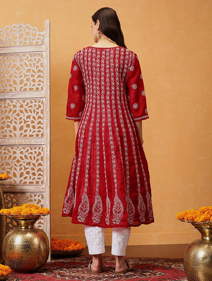 women chikankari three quarter sleeve anarkali kurta - 21932027 -  Standard Image - 4