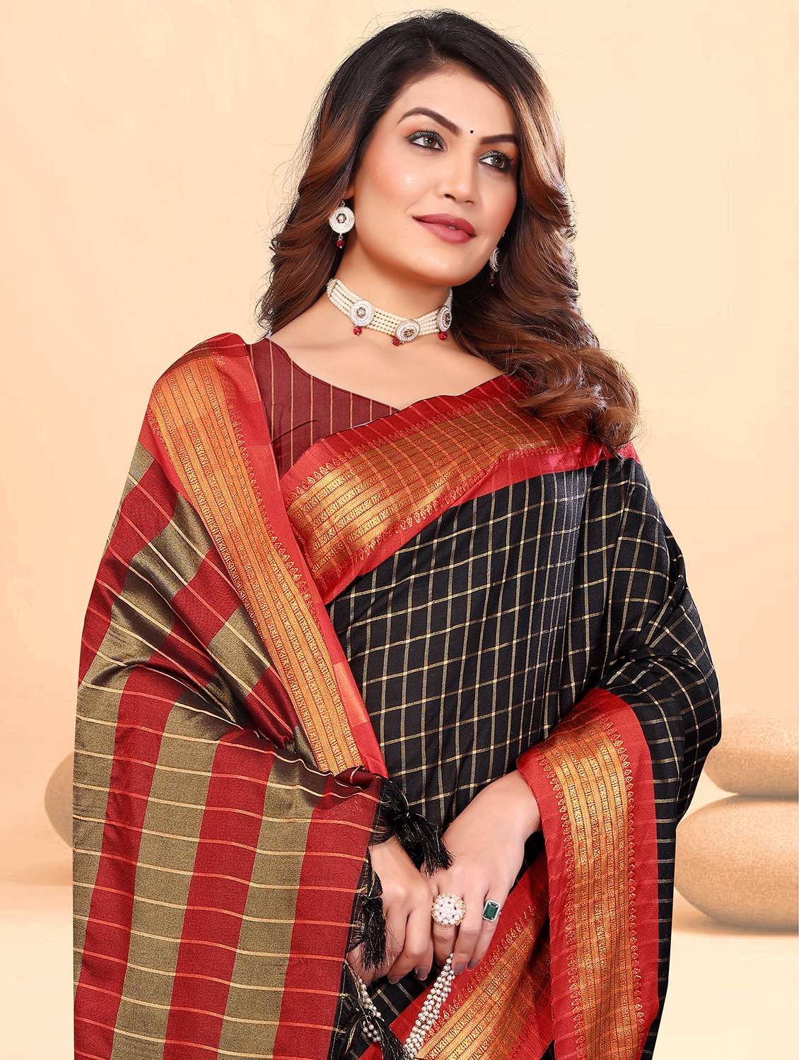 women checkered ready to wear saree with blouse - 21932149 -  Standard Image - 4