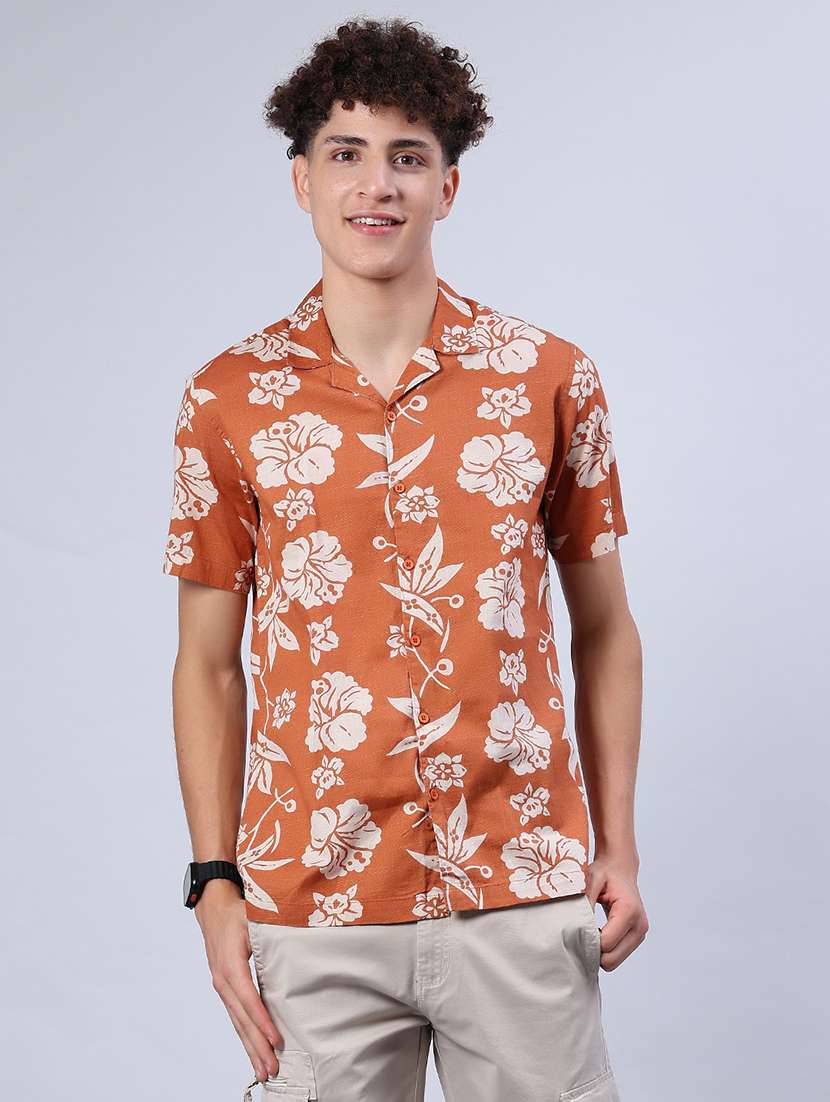 men printed collared short sleeve shirt - 21932385 -  Standard Image - 1