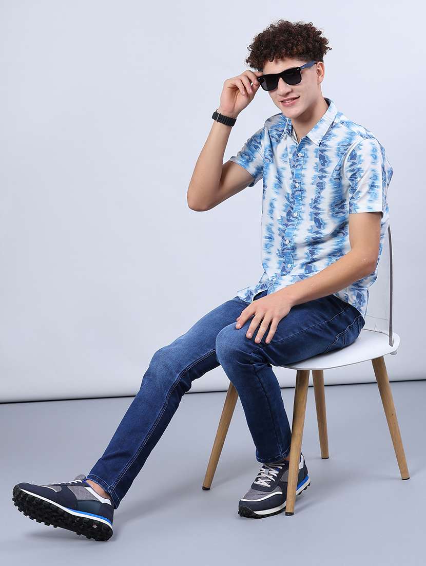 men printed collared short sleeve shirt - 21932603 -  Standard Image - 4