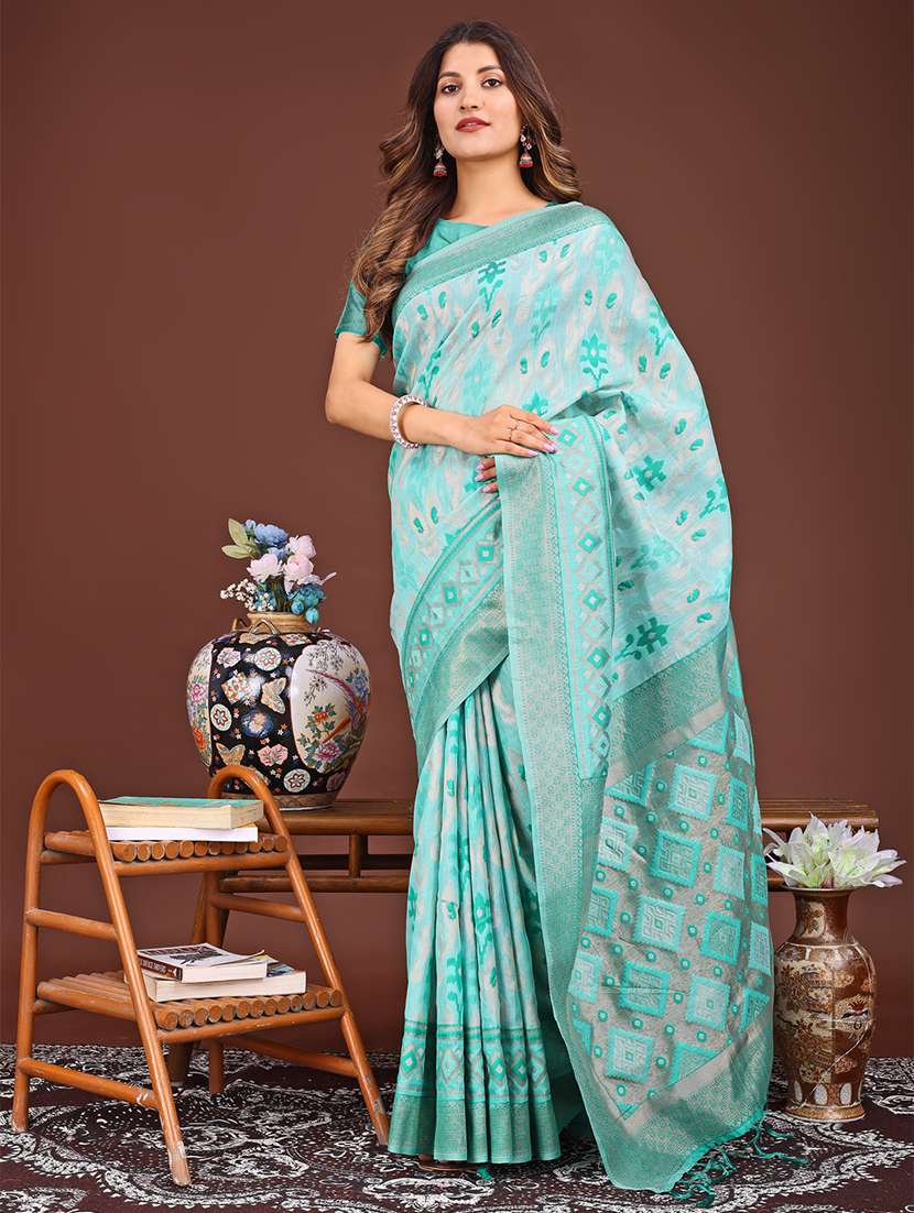 women self design bordered saree with blouse - 21933545 -  Standard Image - 4