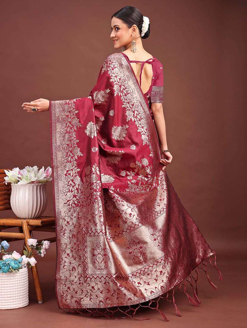 women self design banarasi saree with blouse - 21933558 -  Standard Image - 4