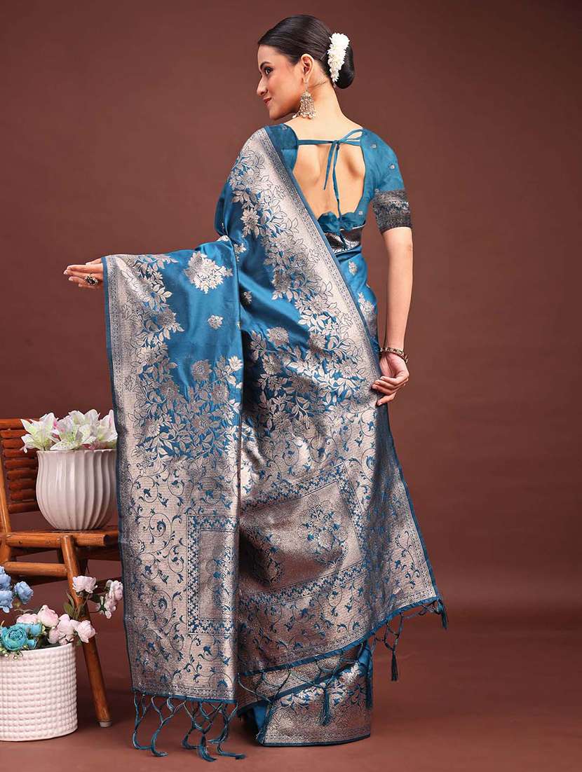 women self design banarasi saree with blouse - 21933561 -  Standard Image - 4