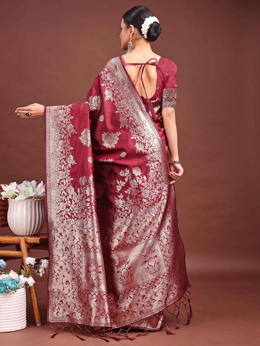 women self design banarasi saree with blouse - 21933562 -  Standard Image - 4