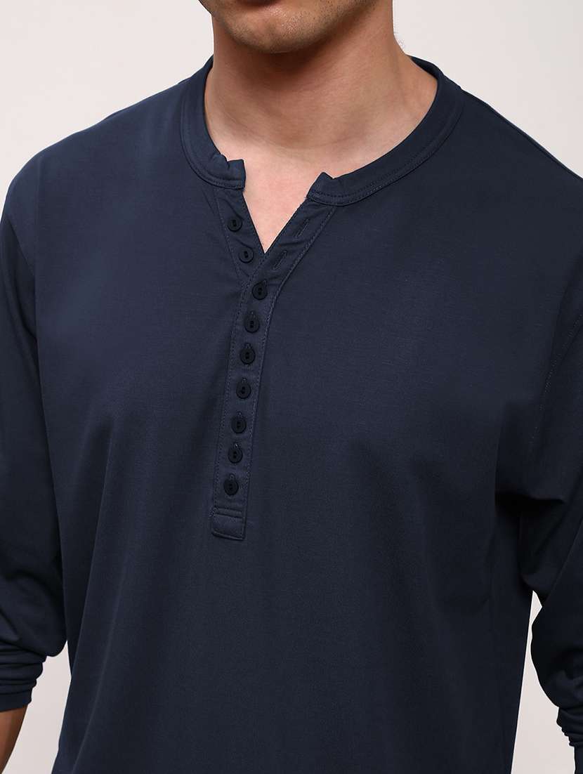 men solid long sleeve regular fit t-shirt - 21933651 - Standard Image - 4