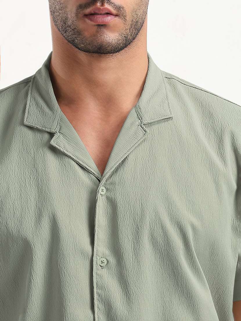 men solid cuban collar short sleeve shirt - 21933691 -  Standard Image - 4