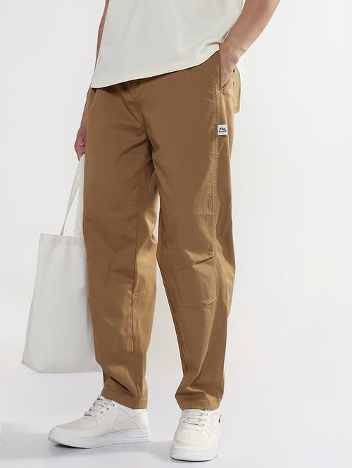 men solid mid rise relaxed fit chinos   - 21933711 -  Standard Image - 0