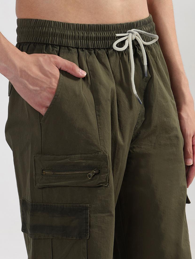 men olive solid mid rise loose fit cargo - 21933713 - Standard Image - 4
