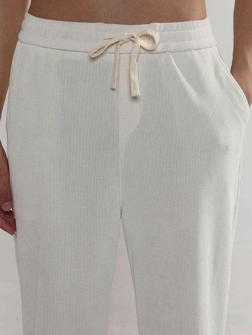 men cream solid low rise relaxed fit jogger - 21933715 -  Standard Image - 4