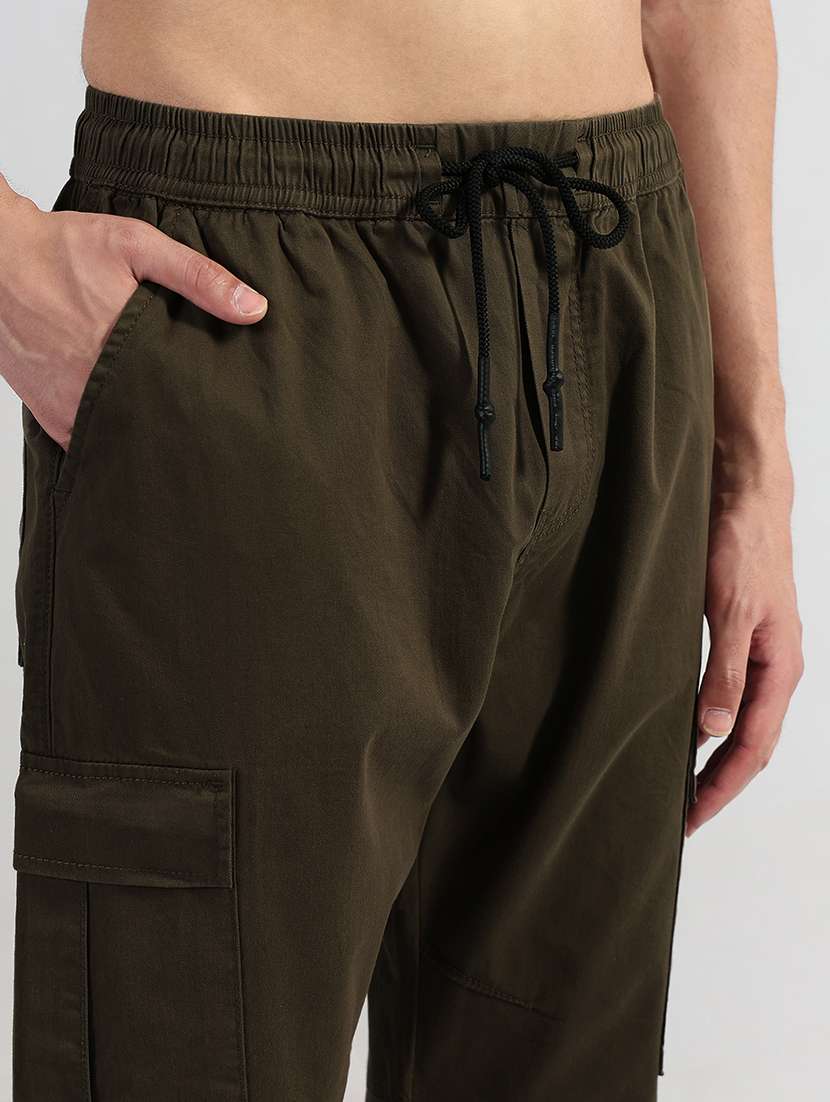 men olive solid low rise regular fit jogger - 21933717 -  Standard Image - 4