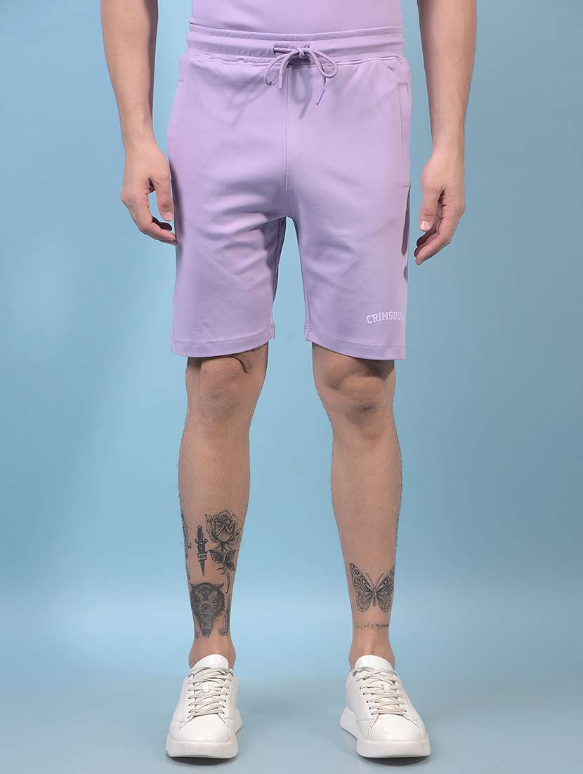 men solid mid rise regular fit shorts