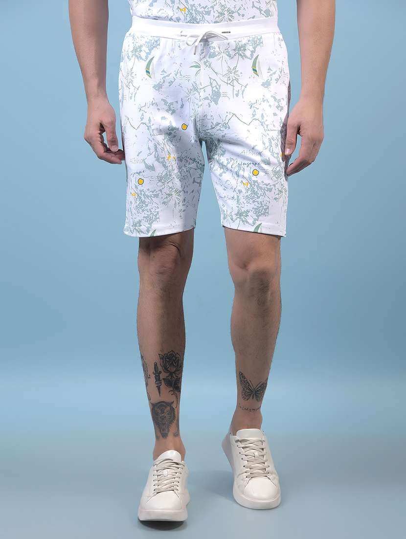 men printed mid rise regular fit shorts