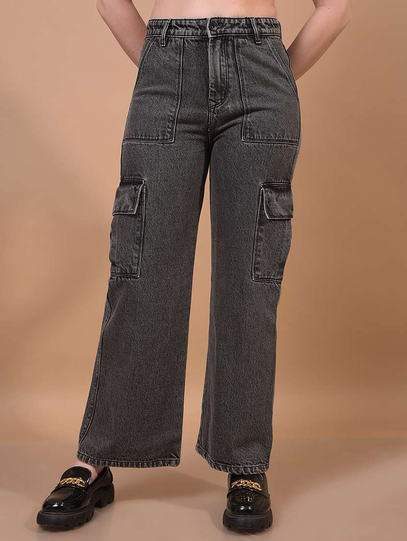 women solid mid rise denim cargo