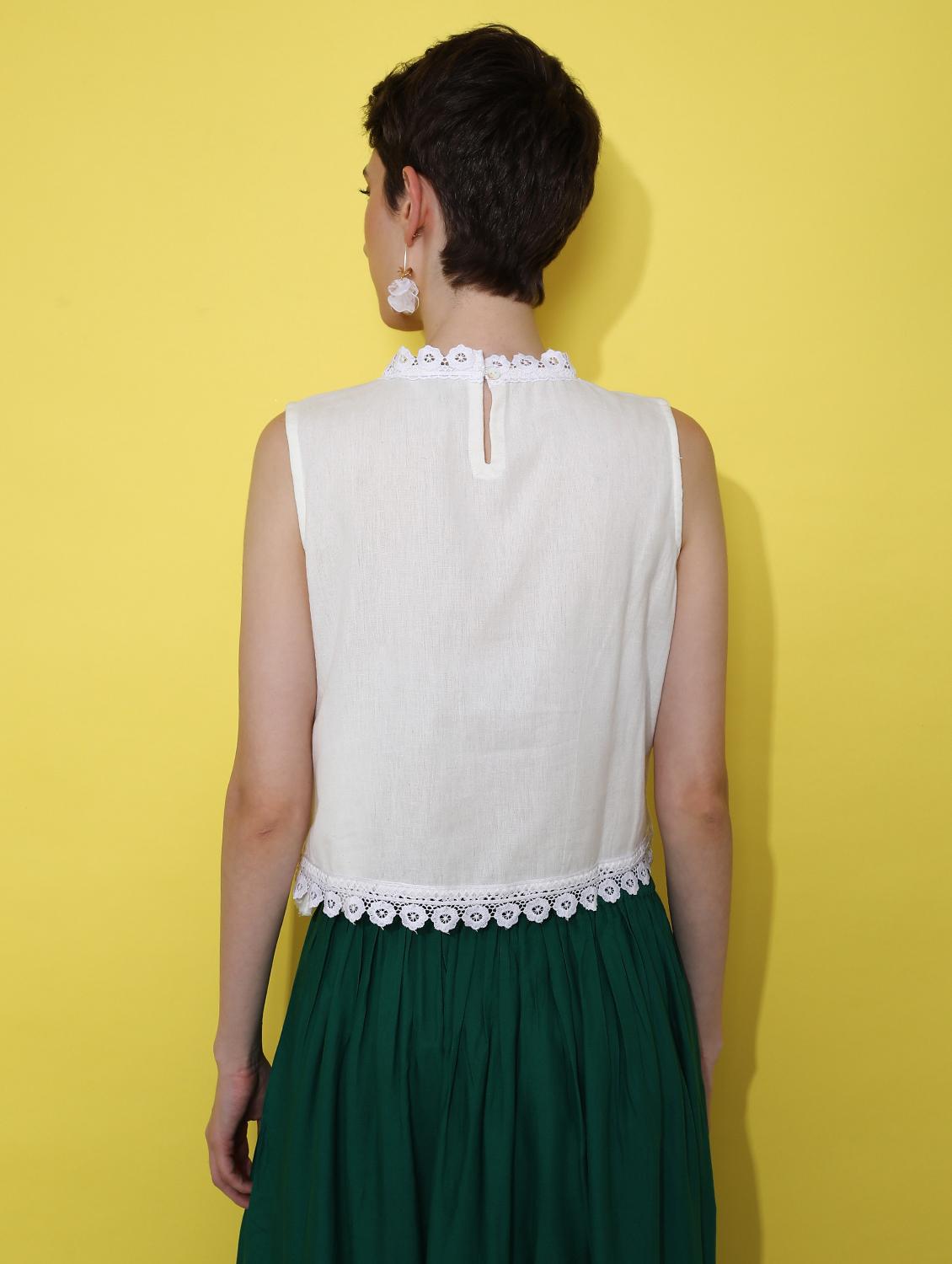 women white embroidered sleeveless crop top - 21934137 - Standard Image - 4