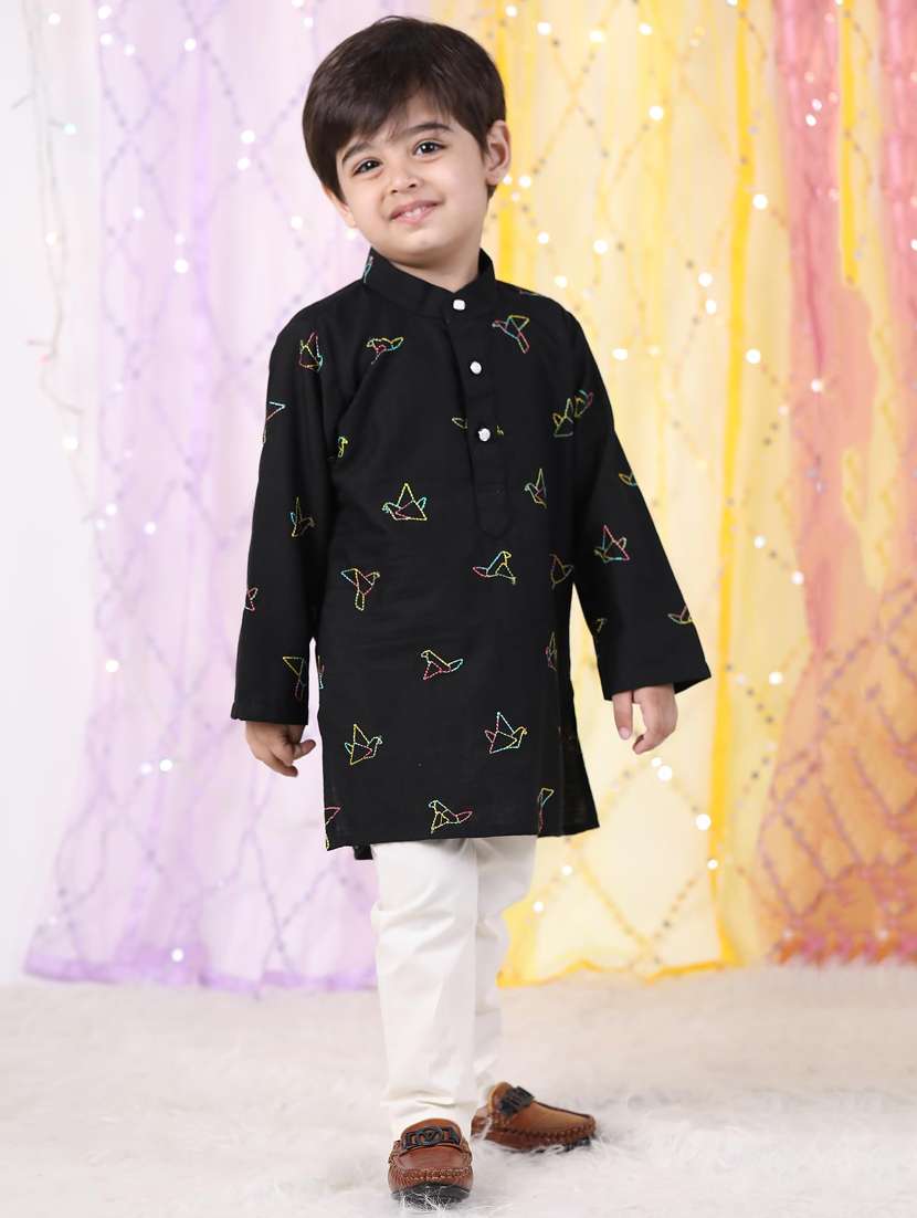 boys printed mandarin neck kurta pajama set
