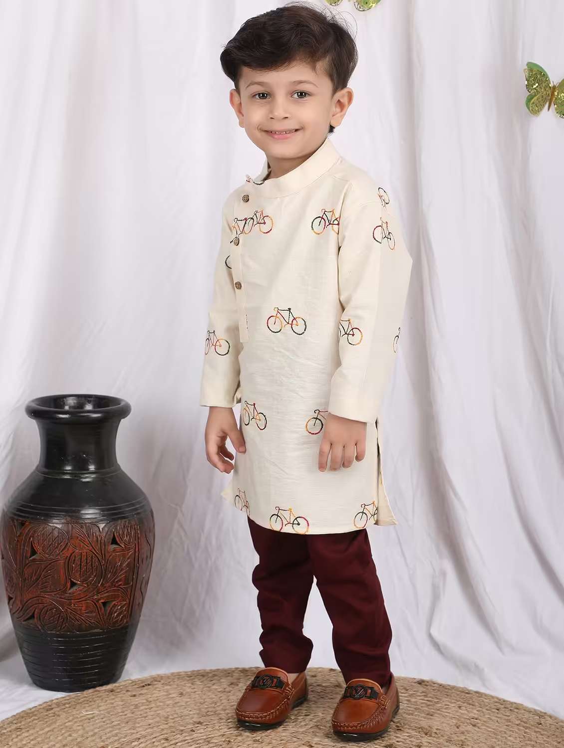 boys printed mandarin neck kurta pajama set
