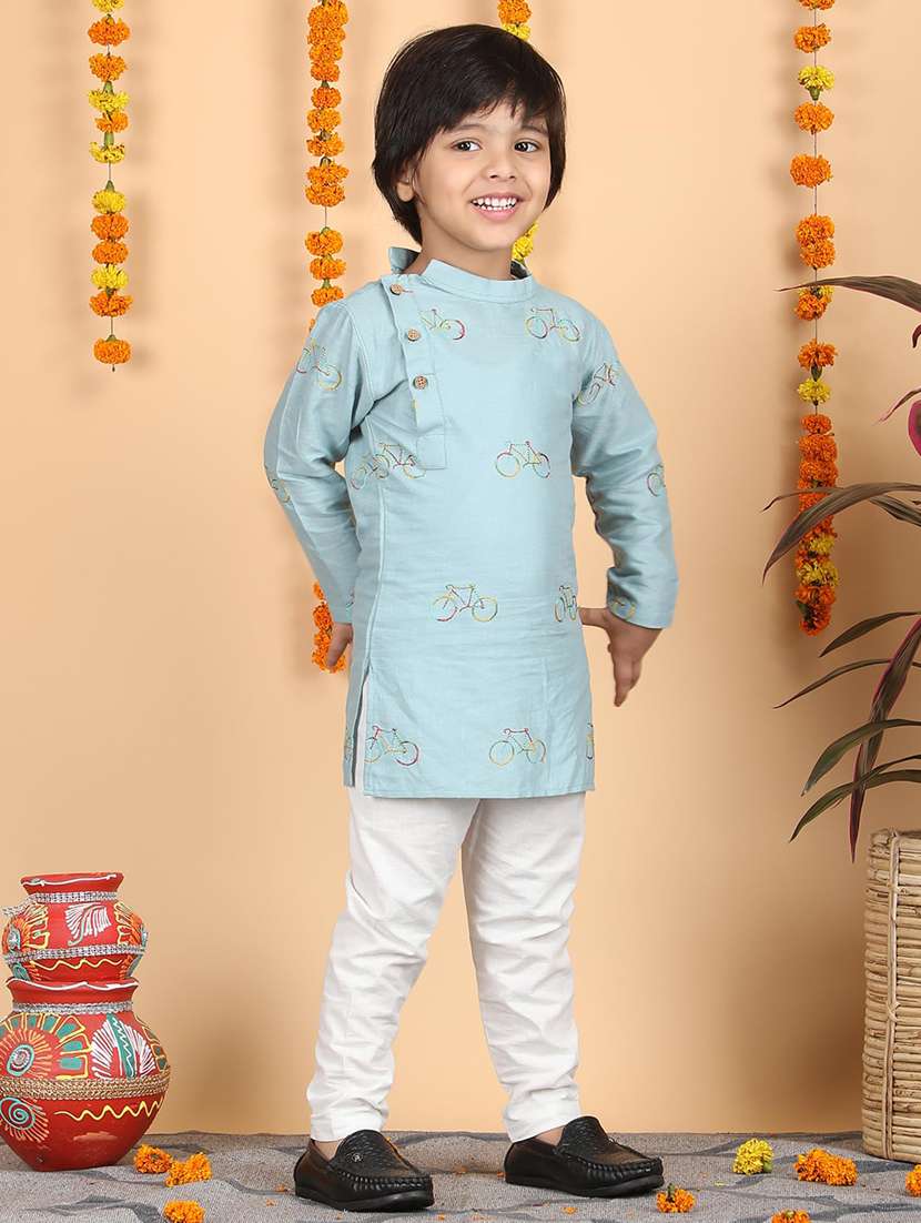 boys printed mandarin neck kurta pajama set