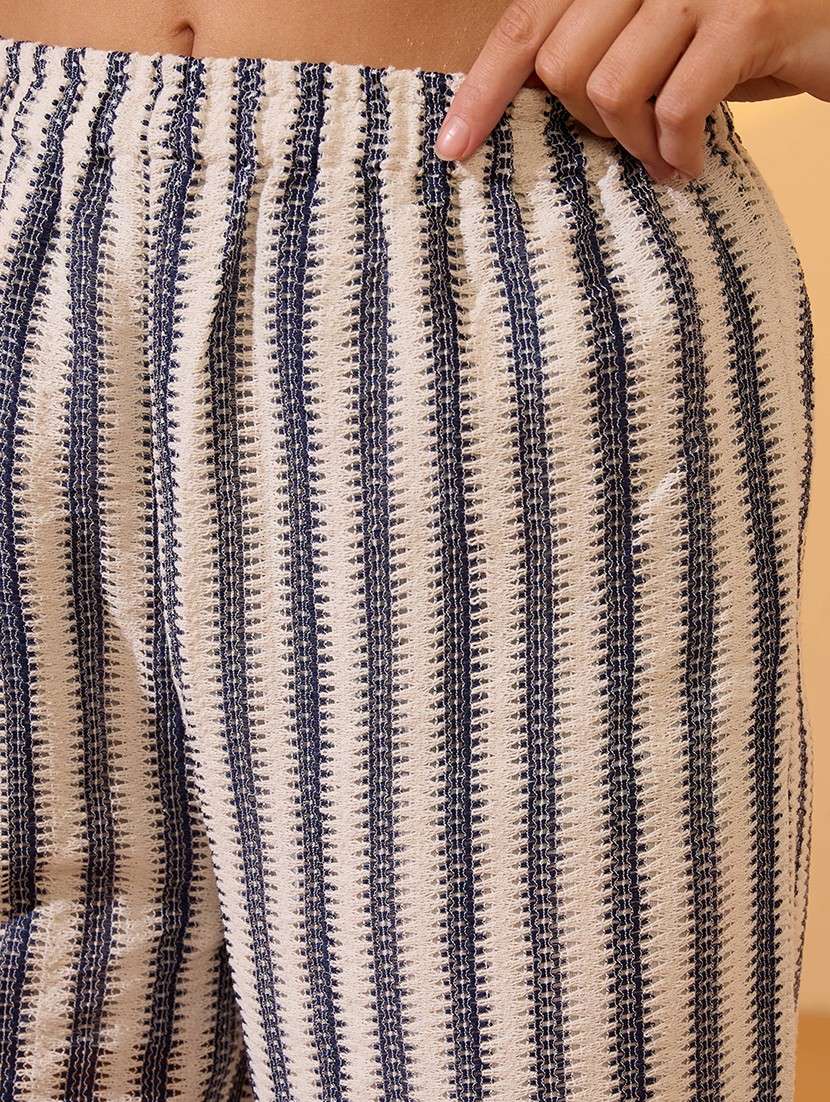 globus women off white chevron print crochet round neck boxy fit crop top with trousers resort co-ord set - 21934680 - Standard Image - 4