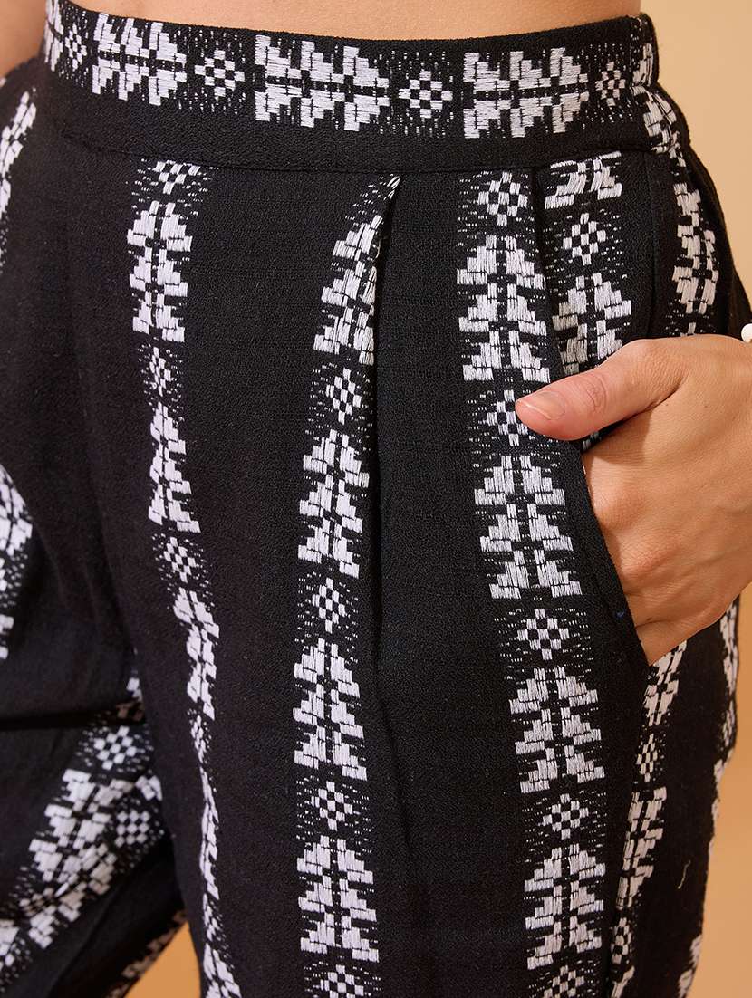 globus women black self design collared neck boxy fit crop shirt with wide leg trousers resort co-ords set - 21934681 -  Standard Image - 4