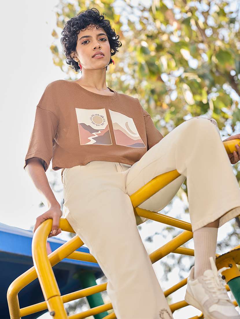 women printed short sleeve crop t-shirt - 21934861 -  Standard Image - 4