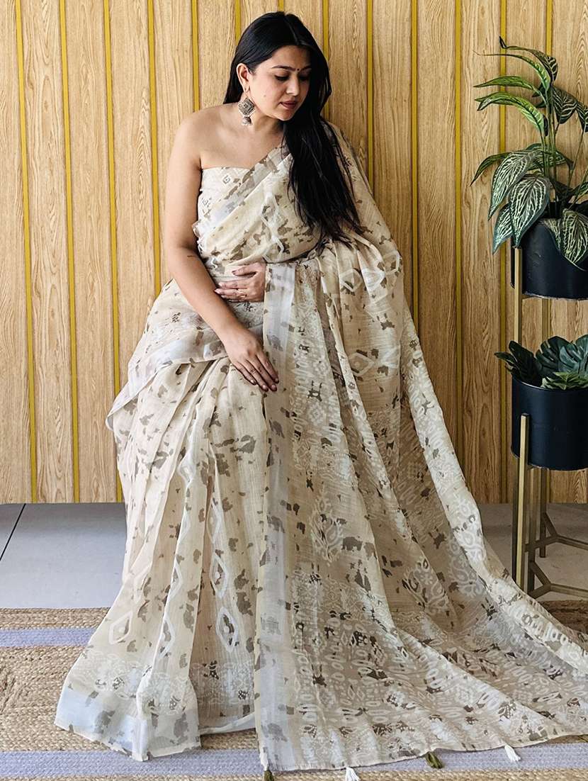 women printed casual wear saree with blouse - 21934987 -  Standard Image - 1