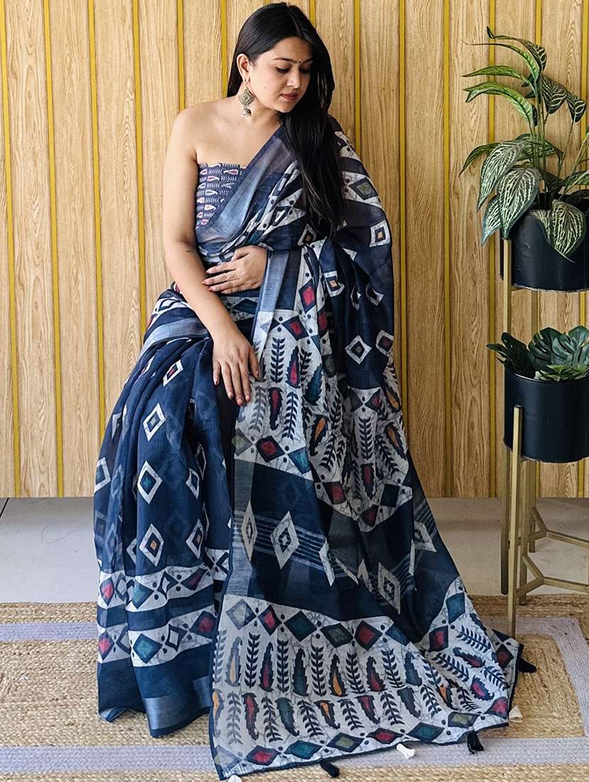 women printed casual wear saree with blouse - 21934990 -  Standard Image - 1