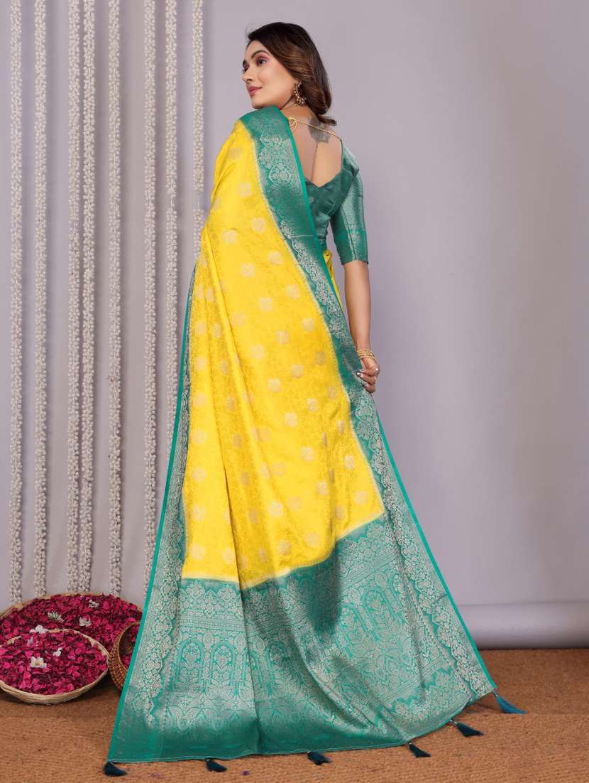 women self design bordered saree with blouse - 21935065 -  Standard Image - 1