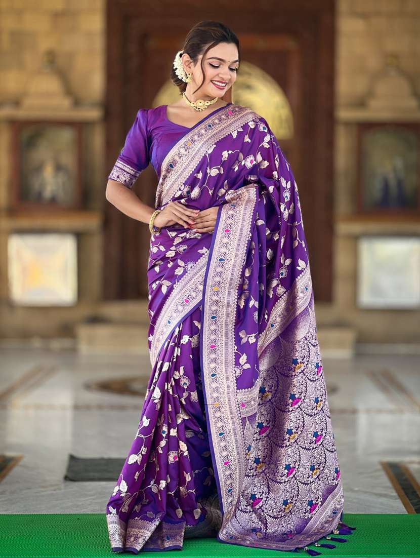 women self design banarasi saree with blouse - 21935110 -  Standard Image - 1