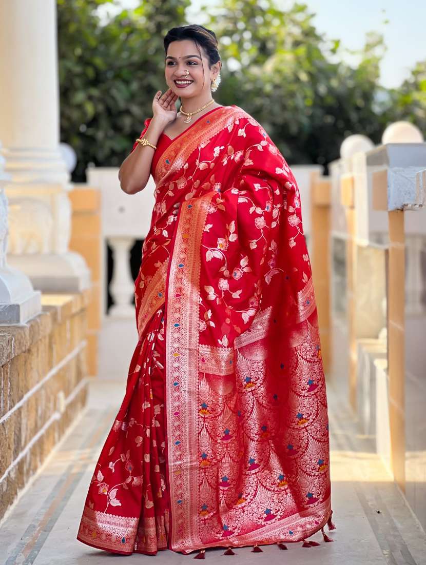 women self design banarasi saree with blouse - 21935111 -  Standard Image - 1