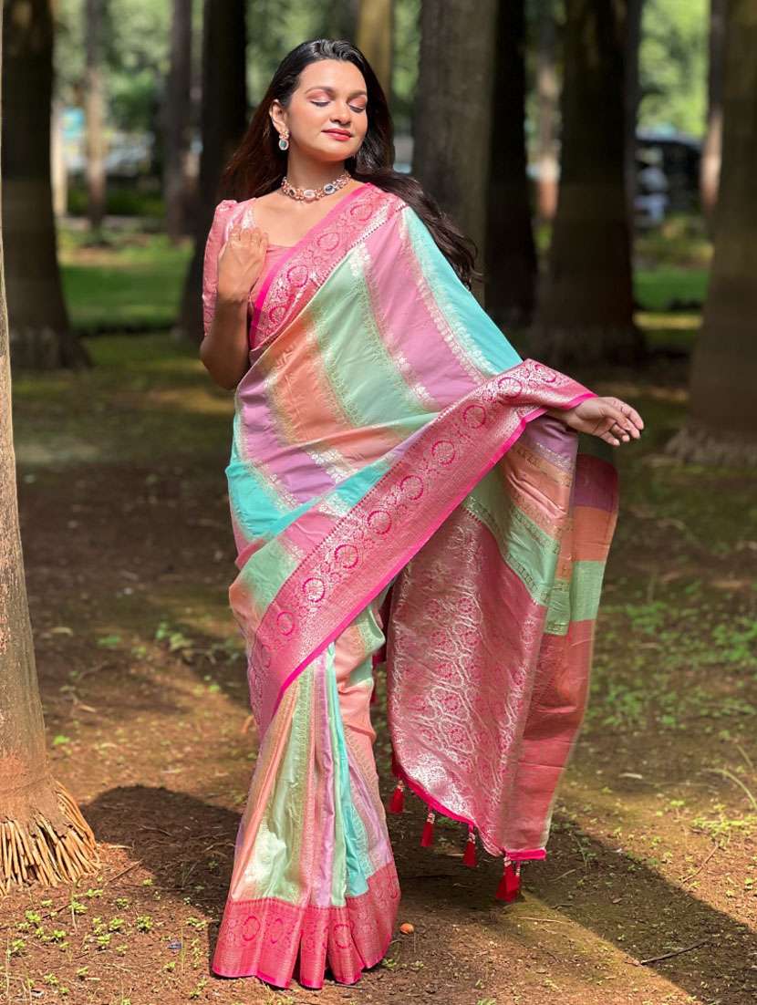 women self design banarasi saree with blouse - 21935150 -  Standard Image - 1