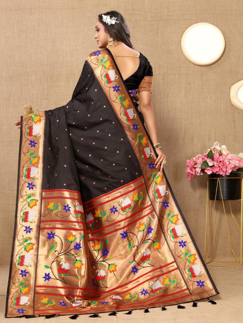 women self design paithani saree with blouse - 21935159 - Standard Image - 1