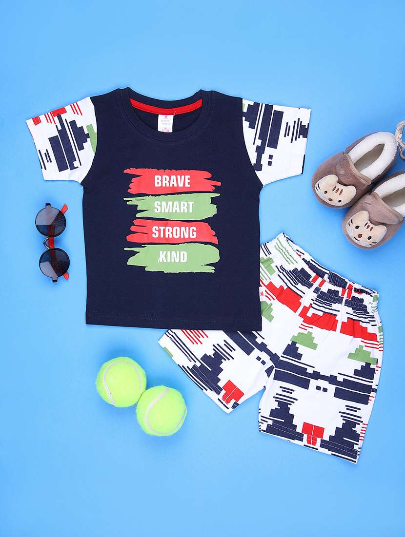 boys printed t-shirt & shorts twin set
