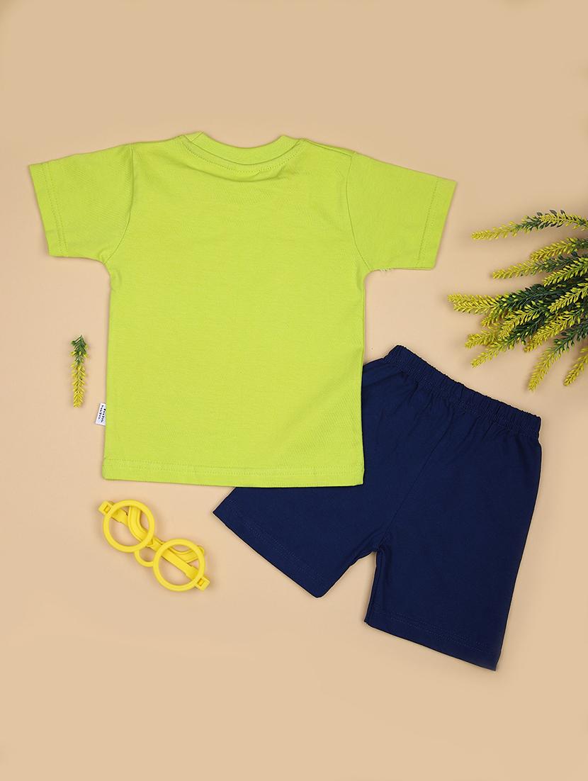 boys printed t-shirt & shorts twin set - 21935474 - Standard Image - 1