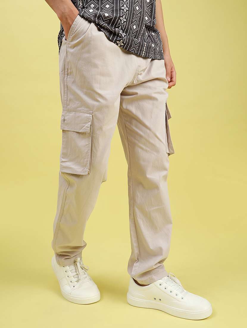 men solid mid rise regular fit cargo - 21935480 -  Standard Image - 1