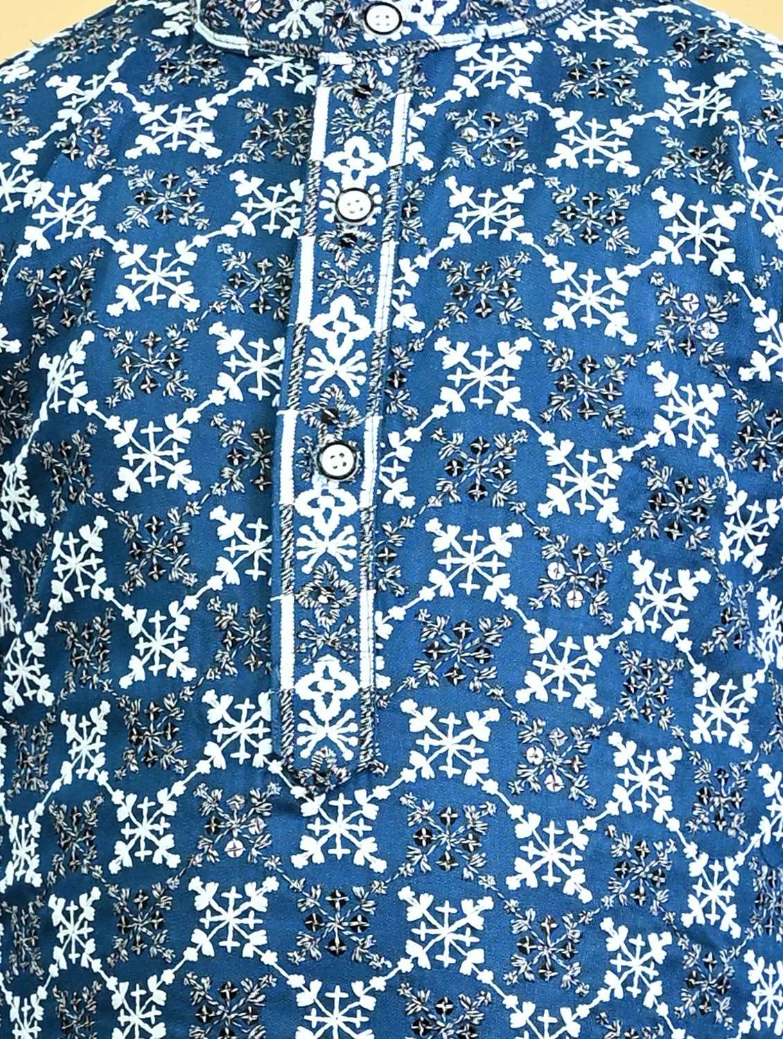 boys embroidered kurta and pyjama set - 21935658 -  Standard Image - 4