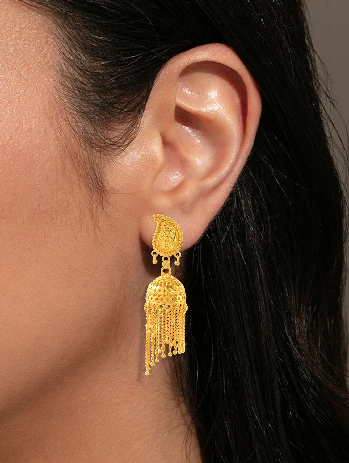 women golden jhumka earrings  - 21936728 -  Standard Image - 4