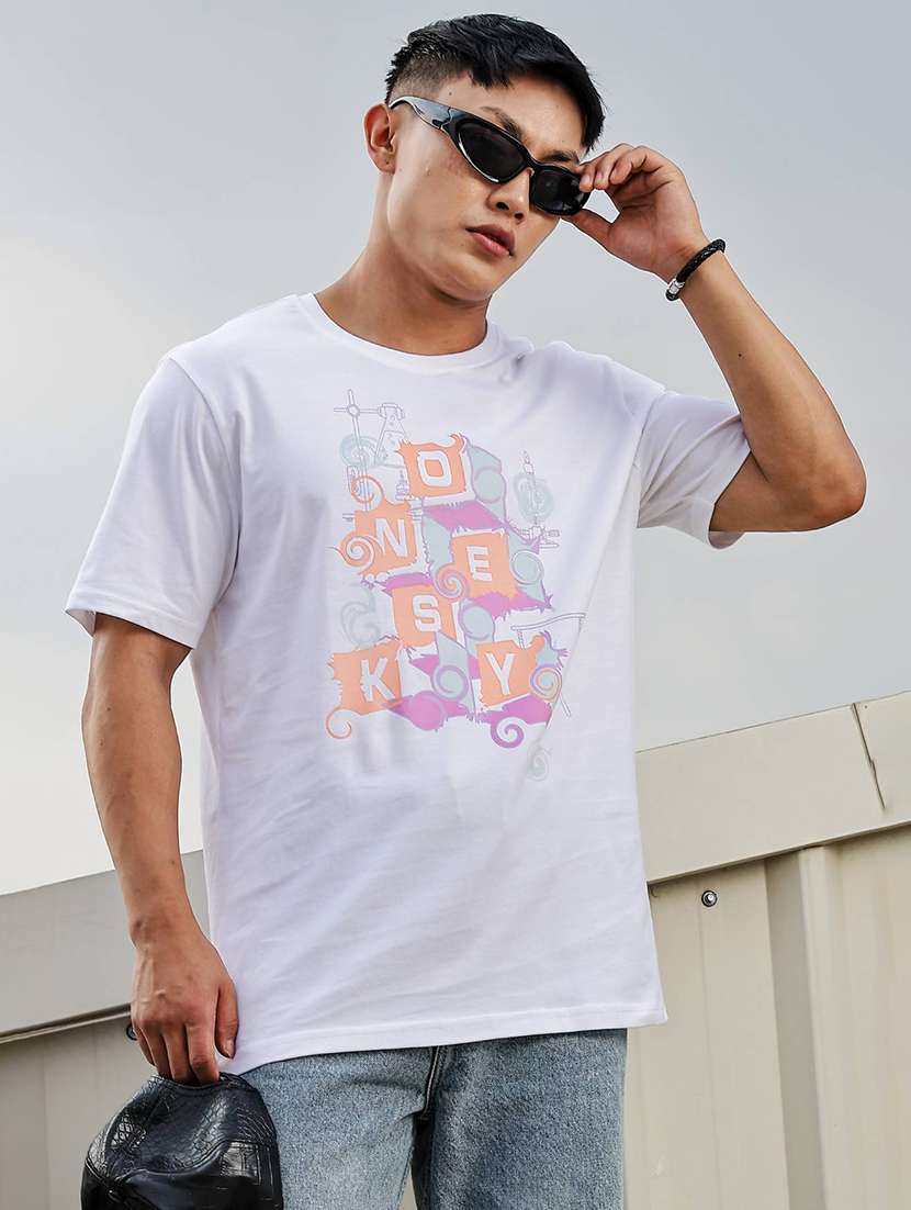 men front print round neck regular fit t-shirt - 21936735 -  Zoom Image - 0