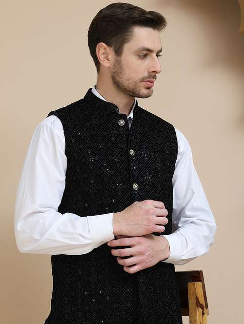 Buy party wear clothes for men stylish above 1000 in India @ Limeroad