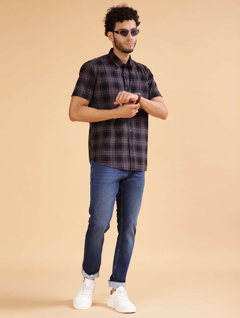 men checkered collared short sleeve shirt - 21938569 -  Standard Image - 4